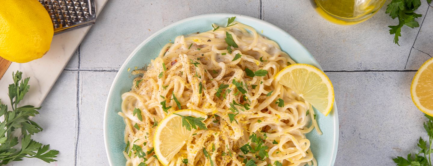Letní klasika vegansky: Lahodná pasta al limone s ovesným krémem