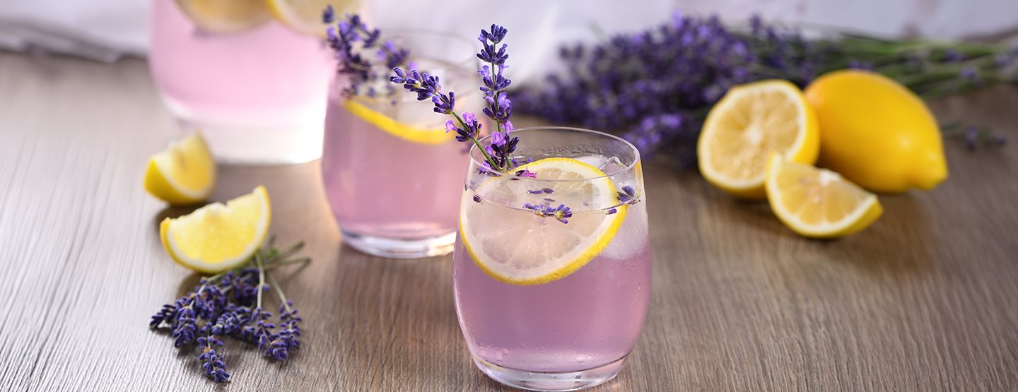 Domácí levandulový sirup: Základ pro osvěžující levandulový spritz
