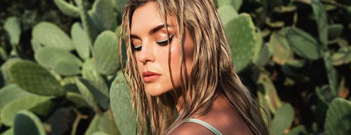 Matcha Latte líčení: Jemný glam look v zelených tónech