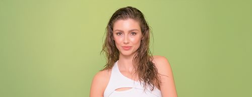 Wet hair look: Trend léta 2026