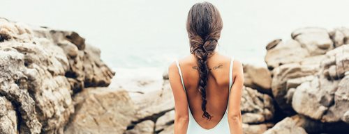 Messy French Braid: Návod na letní trendy účes
