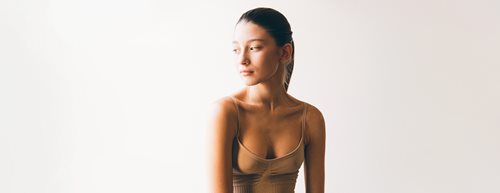 Přitažlivý dekolt: Jakých chyb se při péči dopouštíme