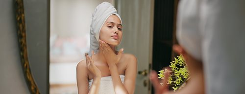 Hybrid Beauty: Co se skrývá za tímto kosmetickým trendem?